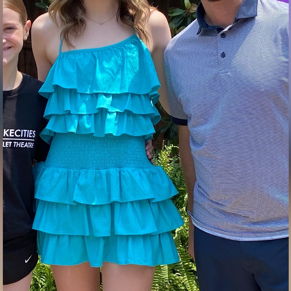 Super flattering teal romper! - Picture 4 of 4